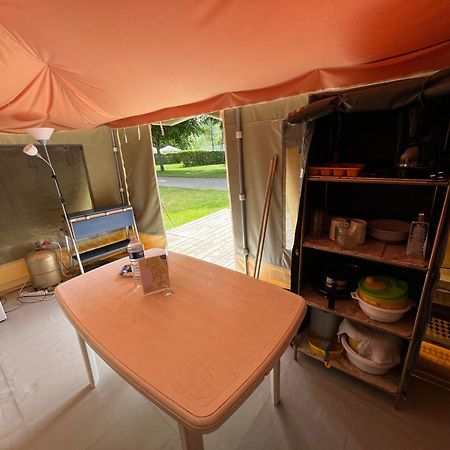 Camping De Montlouis-Sur-Loire Exterior photo